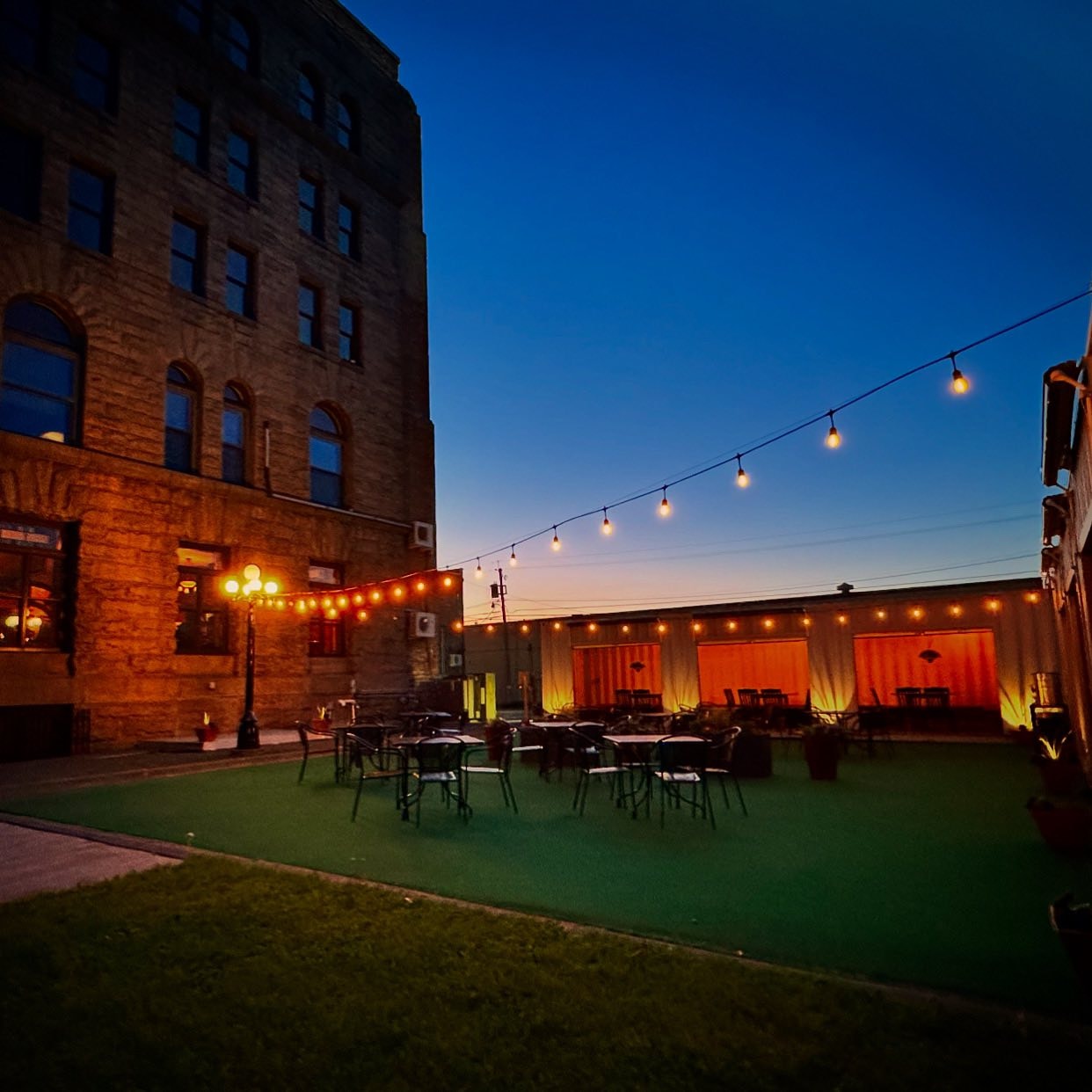 IT'S #patioseason HERE AT SPIRIT ROOM!
